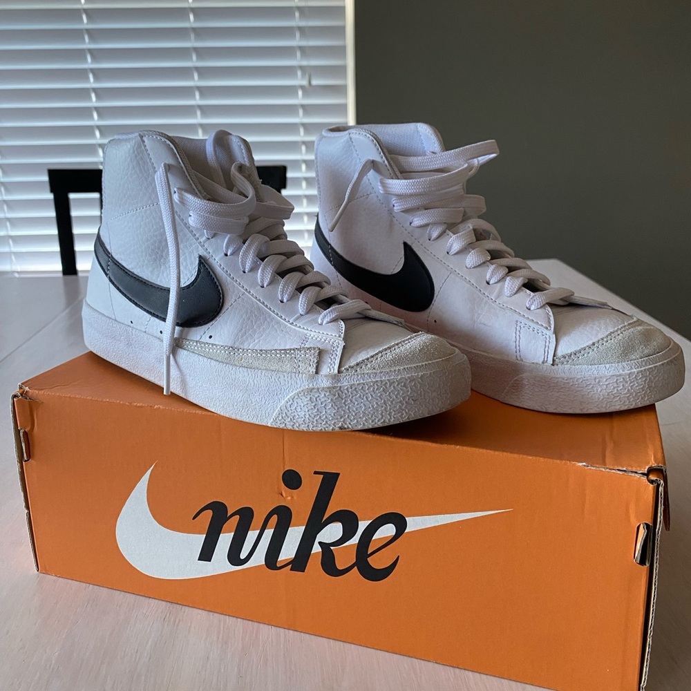 Nike Blazer Mid ‘77 Youth 6.5